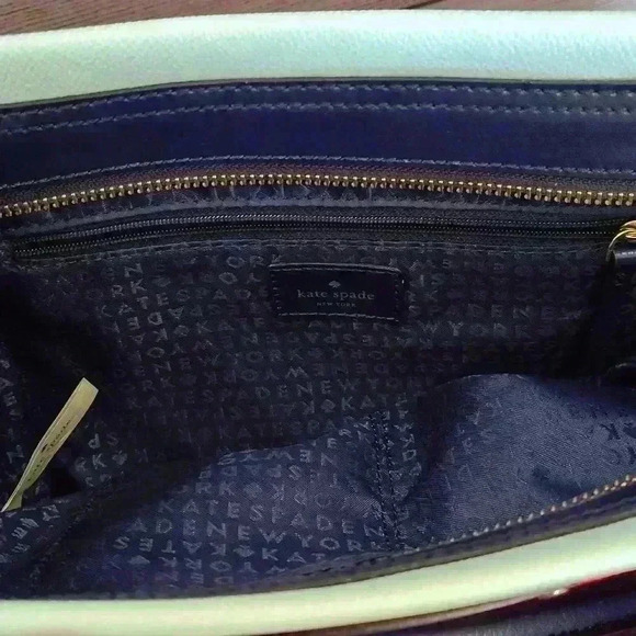 Stripe Purse with detachable Strap - Picture 7 of 12